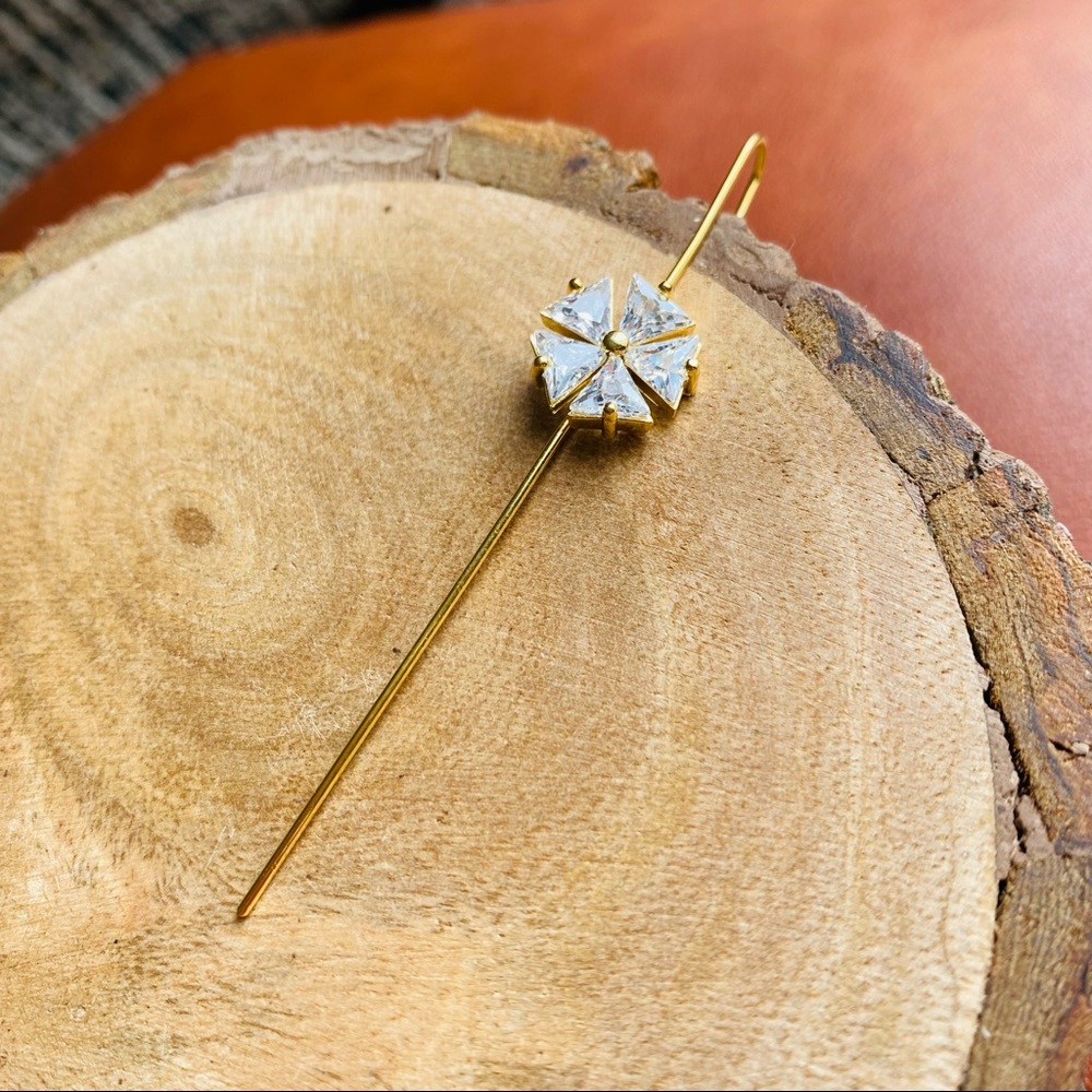 Flower Ear Wrap Crawler Earring - Picture 4 of 5
